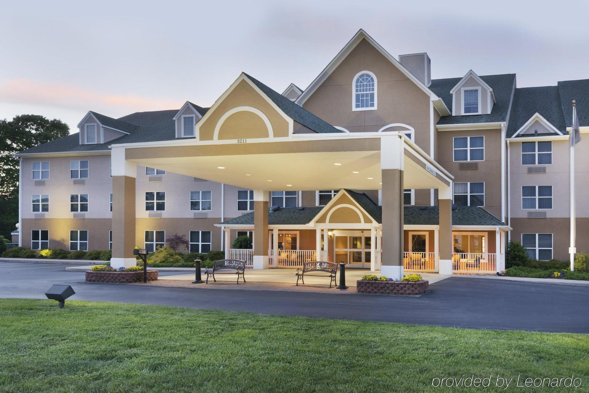 Country Inn & Suites By Radisson, Burlington Elon , Nc Exterior photo